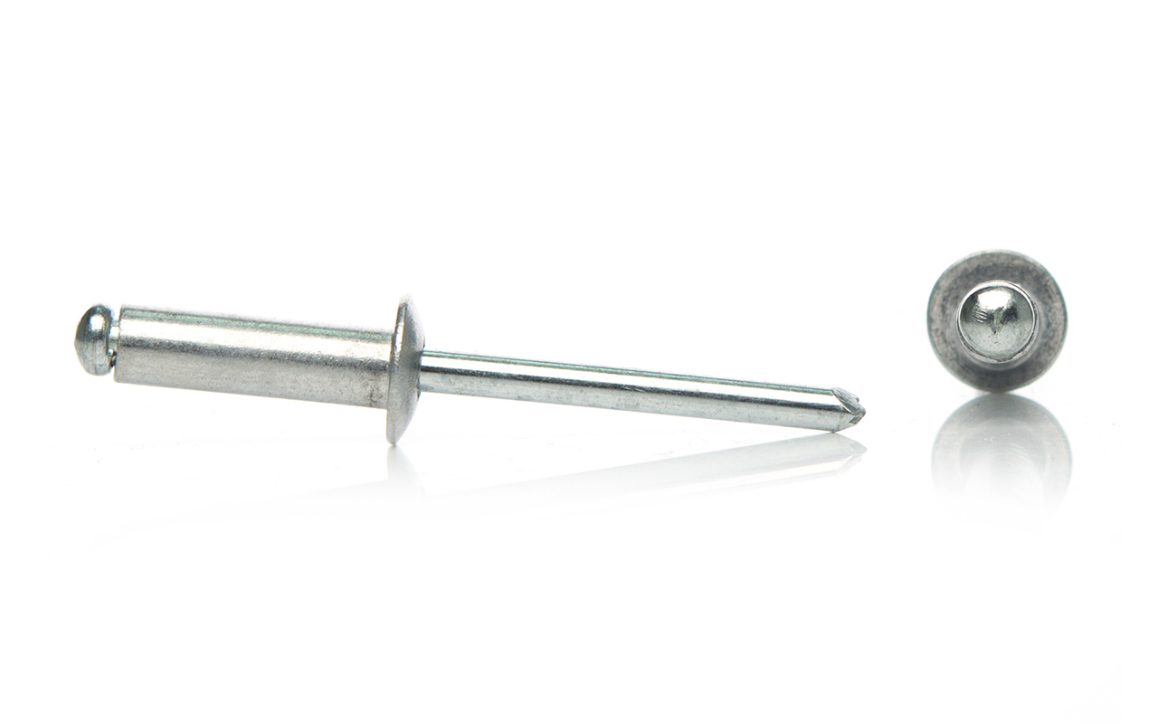 Заклепка вытяжная комбинированная 4х12